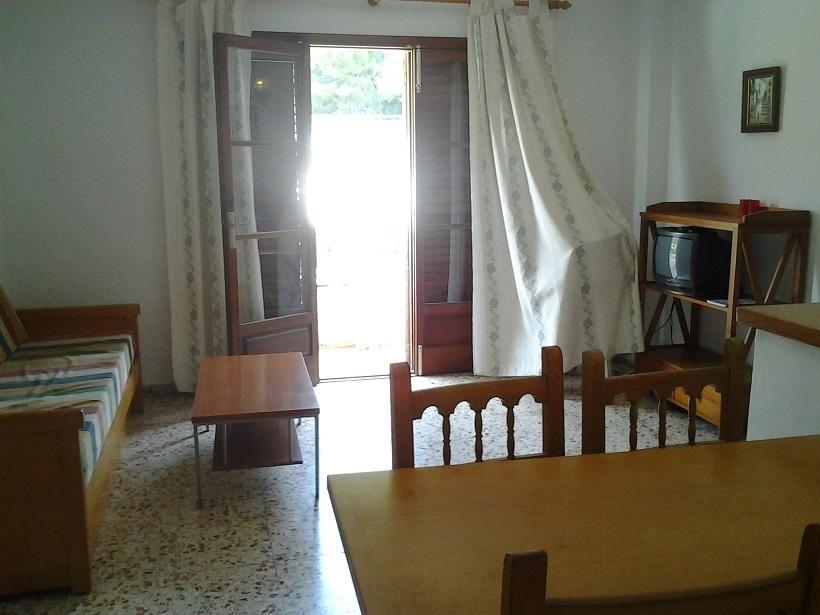Apartment Torres Mari Cala Llonga  Rom bilde